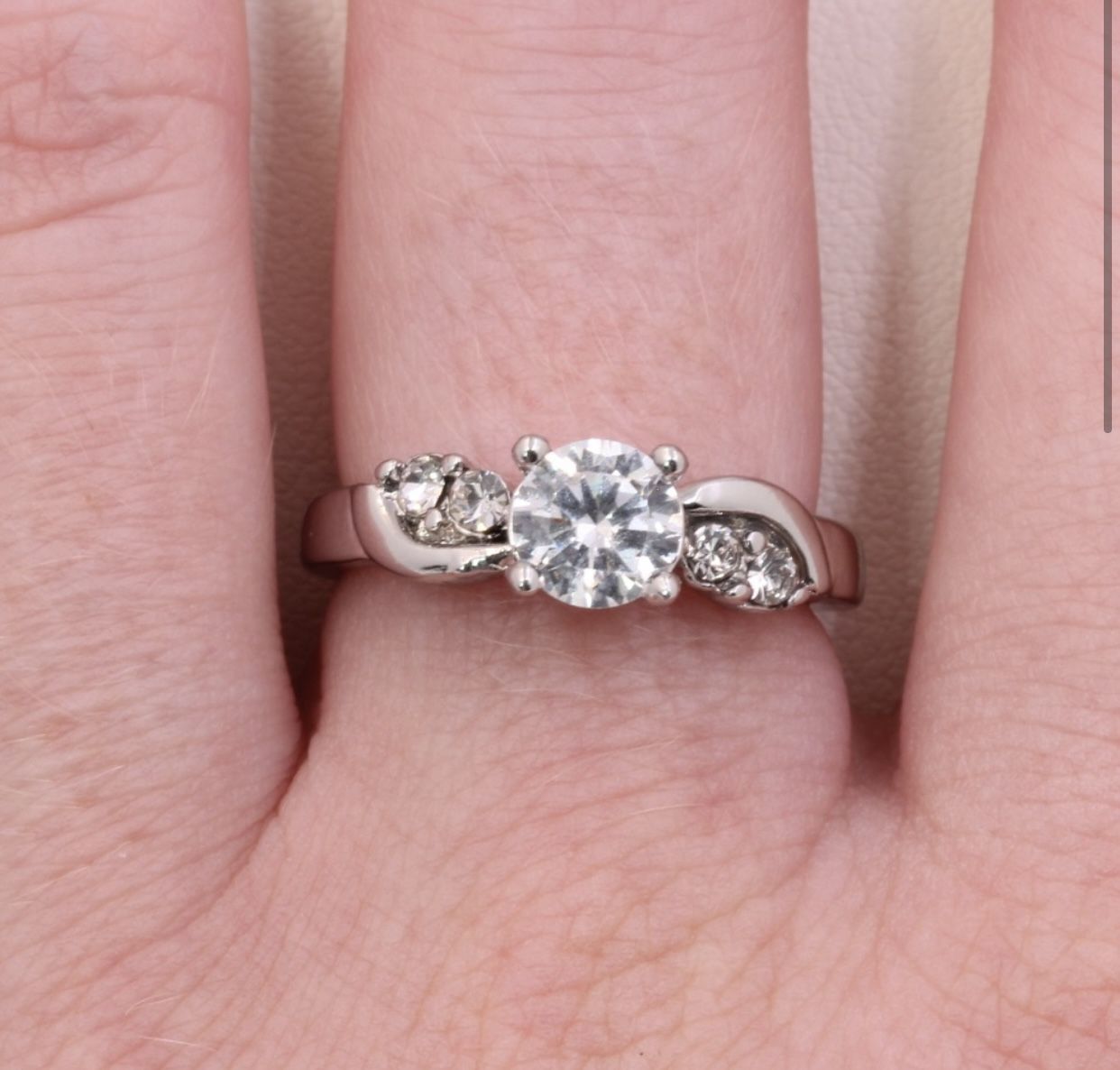 1 Carat CZ Diamond Stainless Steel Engagement Wedding Ring Bridal Minimalist New 