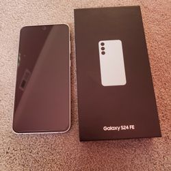 Samsung Galaxy S24 FE Phone It's Brand New No Used It