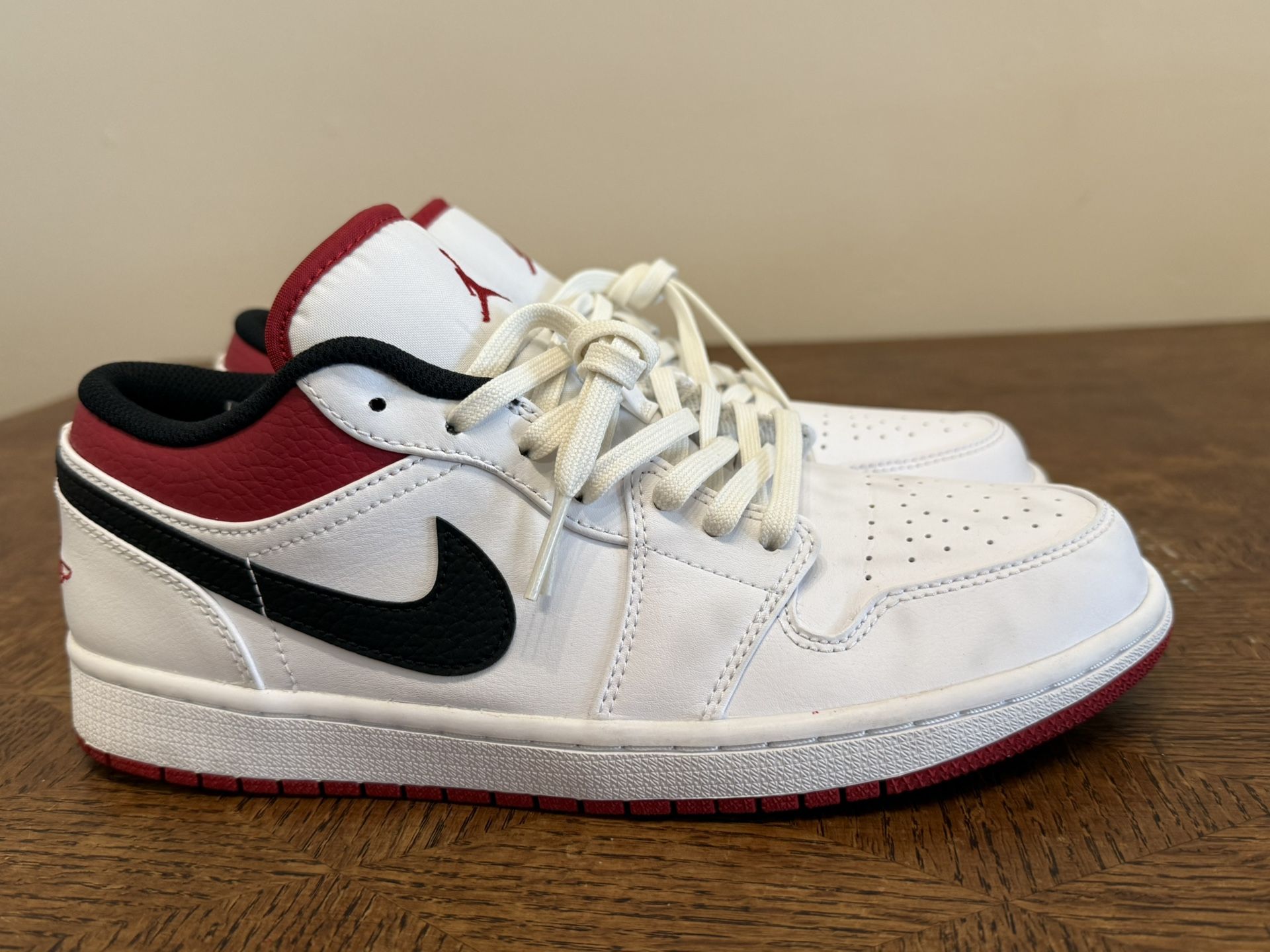 Jordan 1 Low University White Red Men’s Size 10