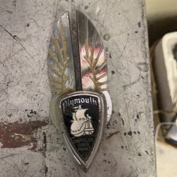 30’s Plymouth Good Badge