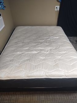 Queen Size Mattress And Box Spring 