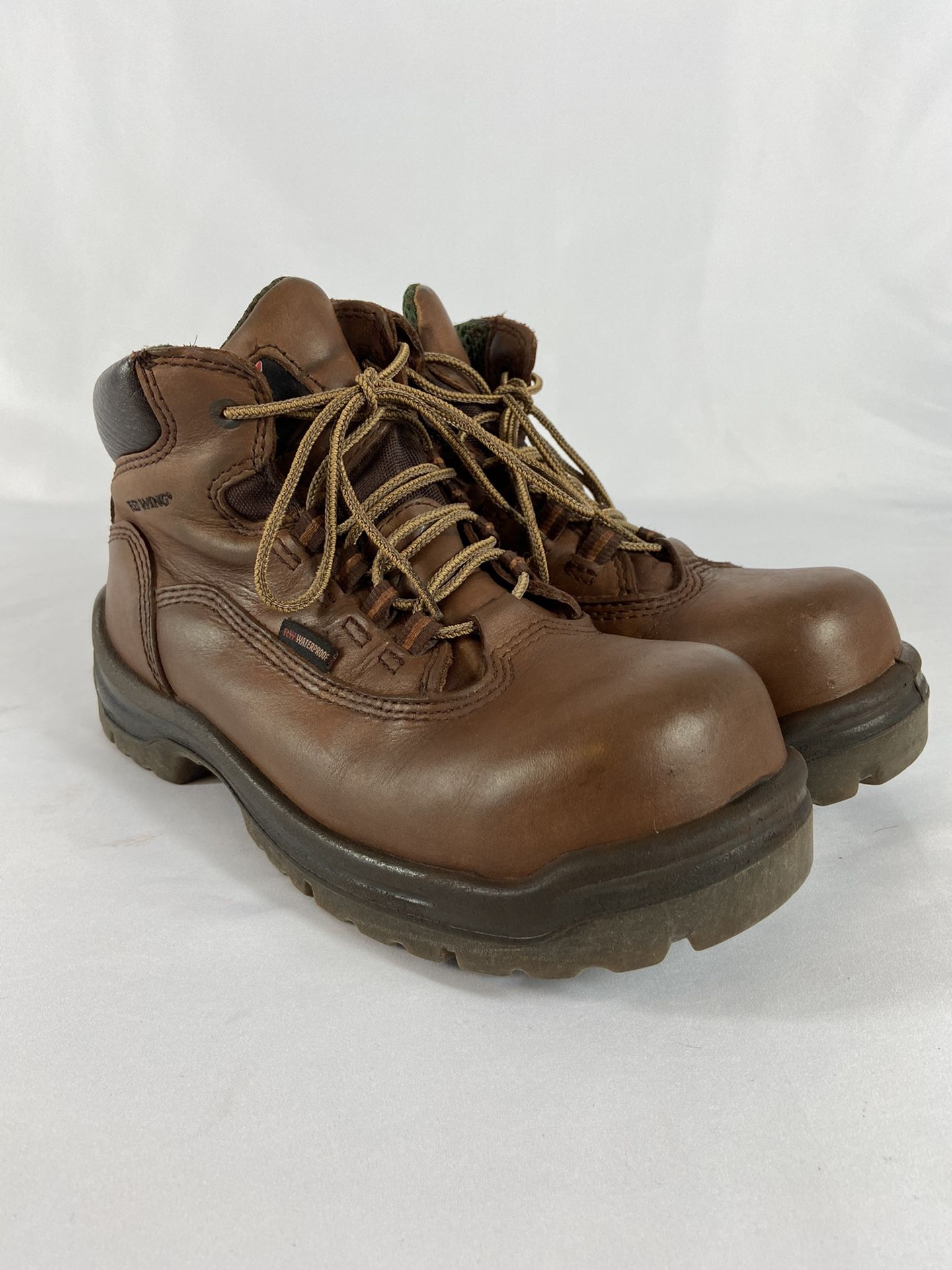 Redwing Steel Toe Womens Boot Size 7.5 B. Oil Resistant Sole, Water Proof Upper