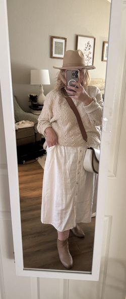 Kohl’s Lauren Conrad cream skirt size XXL