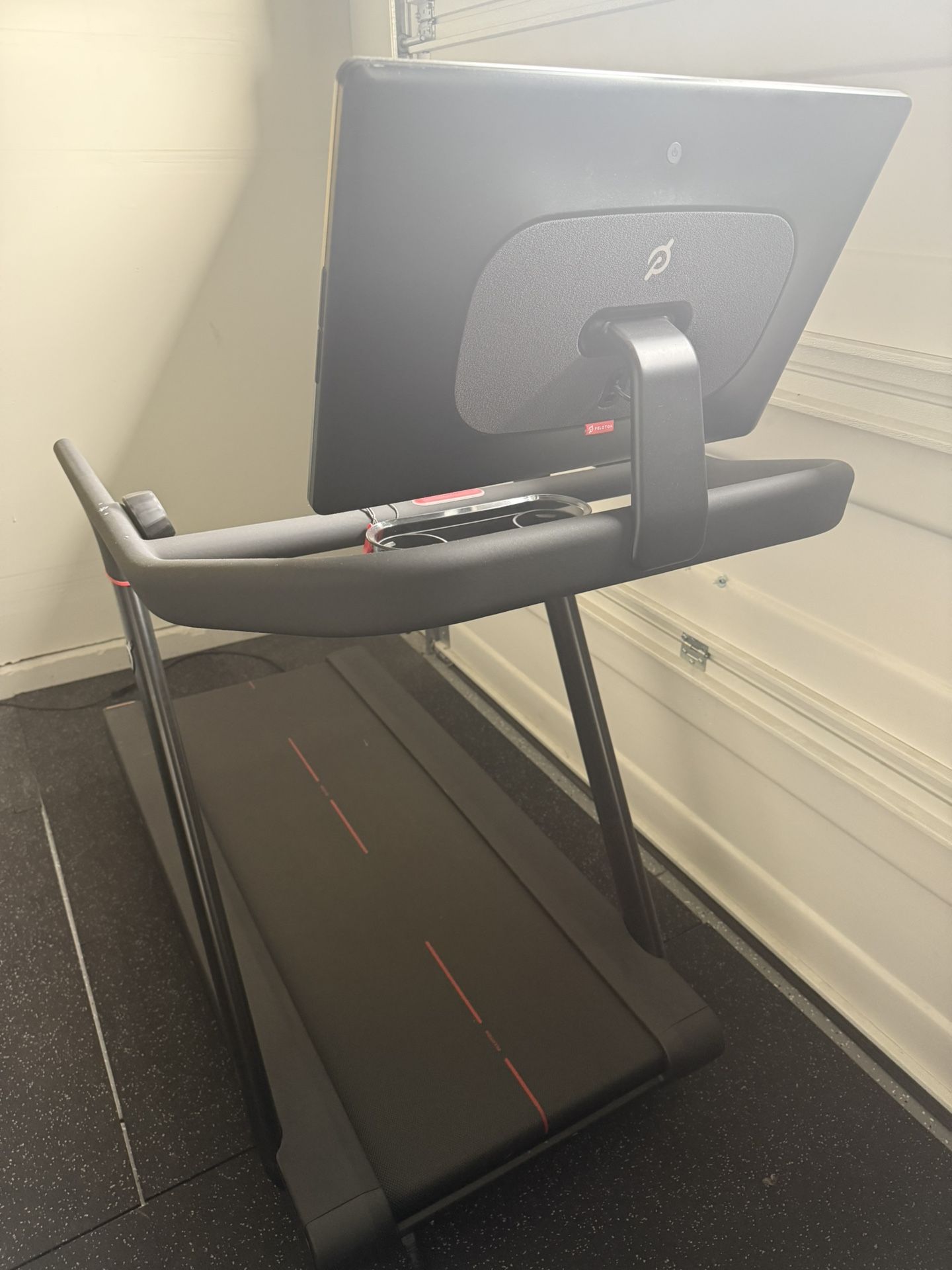 Peloton Treadmill - 10/10
