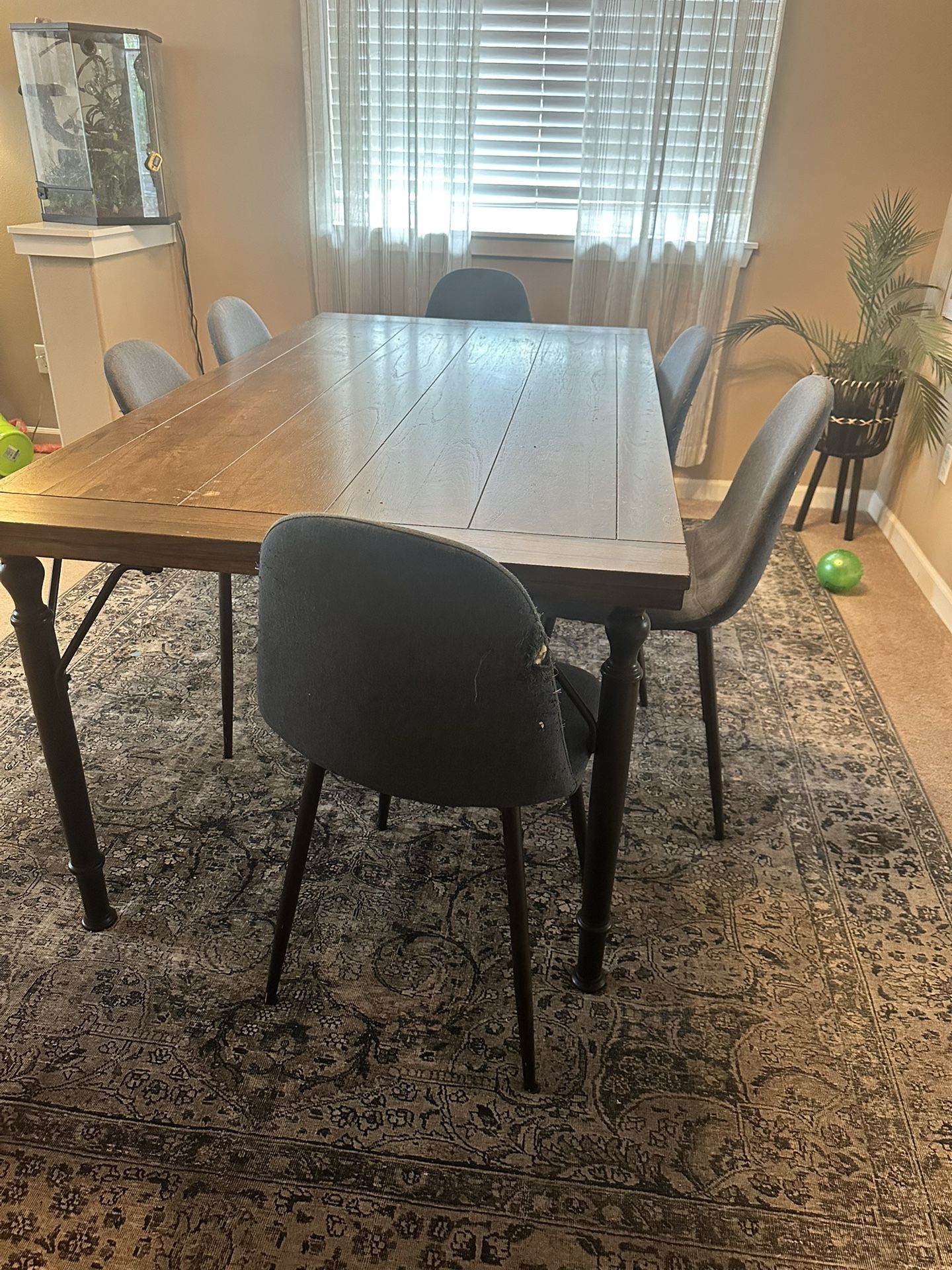Dinning Table  W/ Chairs