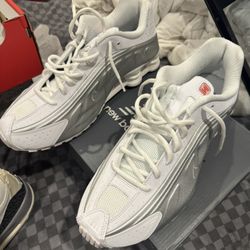Nike shox R4