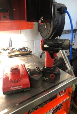 Snap on. Very powerful-works great !