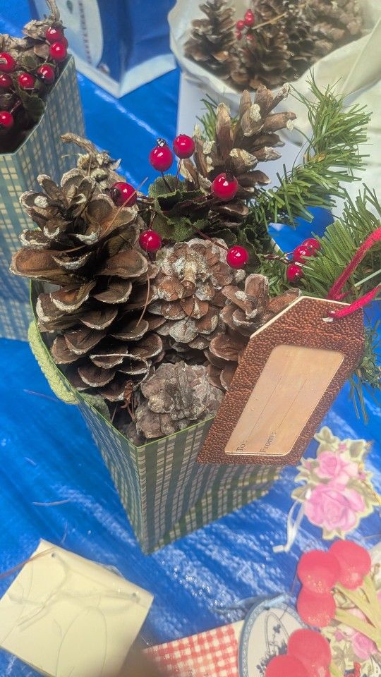 Country Seasonal Decor,/ Gift Bags