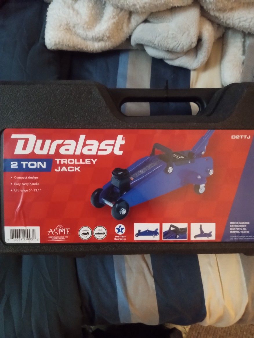 New Duralast 2 Ton Hydraulic Jack