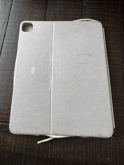Logitech Combo Touch 12.9 in IPad Pro 5th Gen