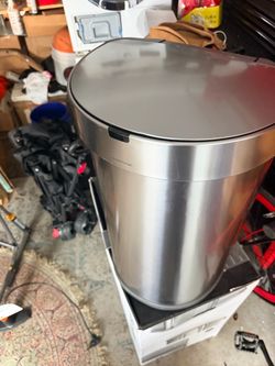 Simple human motion sensor trash can