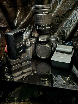 $300 - CANON 70D BUNDLE