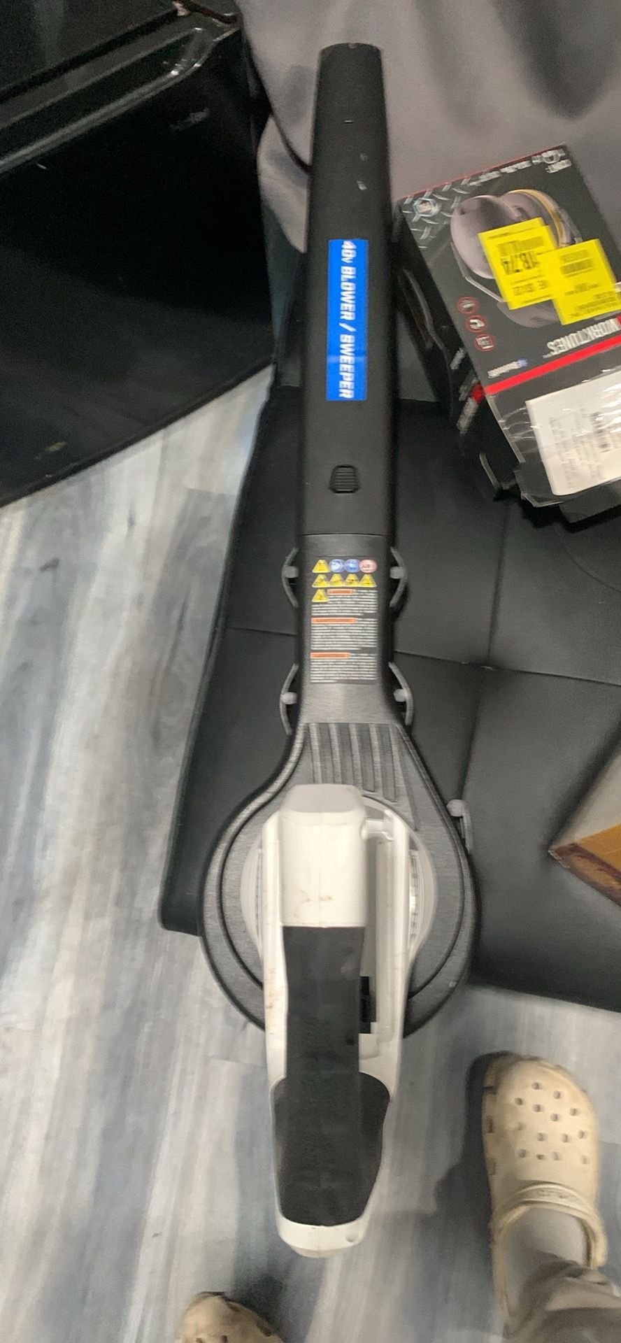 Leaf Blower
