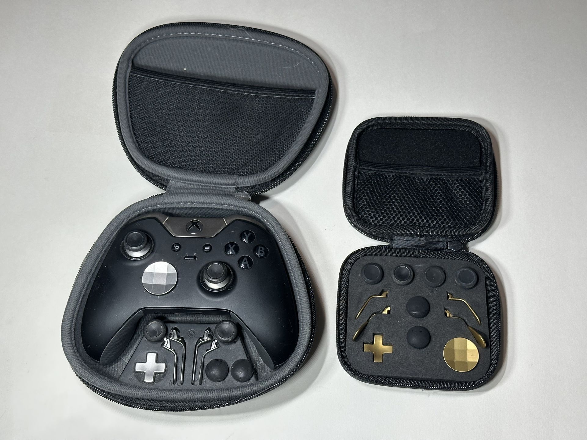 Xbox One Elite Controller 2 W/ Gold Elite Kit