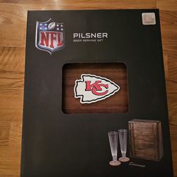 NFL Kansas City Chiefs Pilsner Beer Serving Set