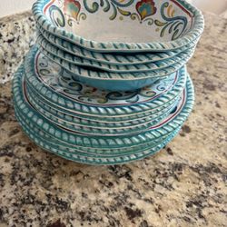 II Mulino Turquoise Floral Medallion - 12 Piece Set (service For 4) Like New