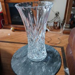 Large 24% Lead Crystal Flower Vase