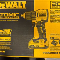 DEWALT 20V Atomic Compact Drill Driver Kit
