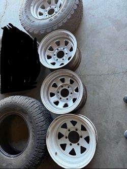 Tires 31x10.50r15 (2) & Set of Wheels (4)