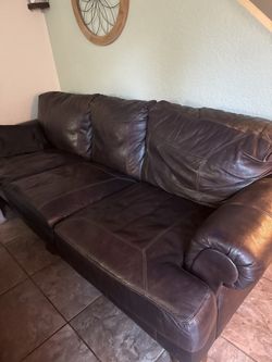 FREE COUCH