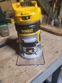 Dewalt DCW600 Cordless Router