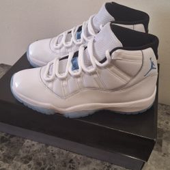 Jordan 11 Columbia Size 10.5