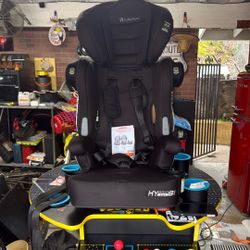 Baby Trend Hybrid 3-in-1 High Back Booster Car Seat – Excellent Condition