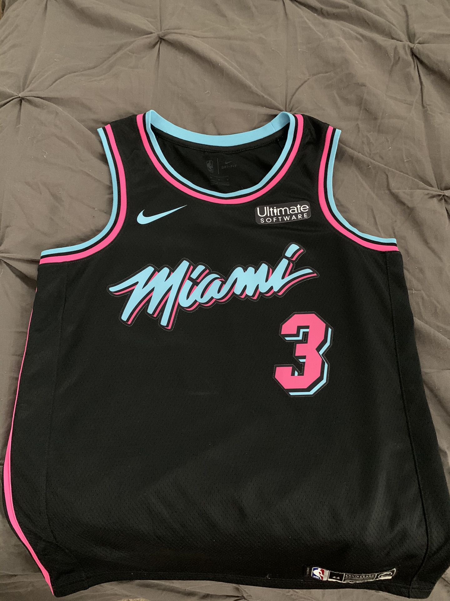 Nike Dwyane Wade Miami Heat Jersey