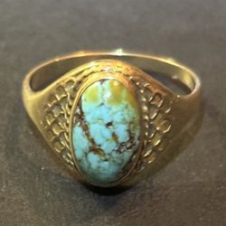 14ct Yellow Gold  Turquoise Stone Ring Size 6