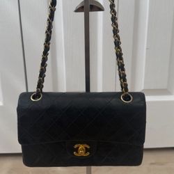Chanel shoulder bag