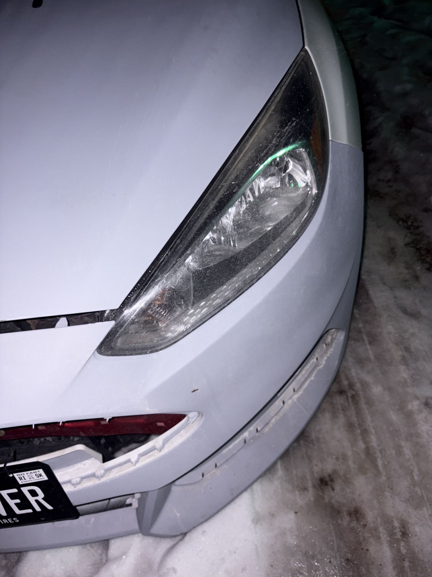 Ford Focus SE Headlights