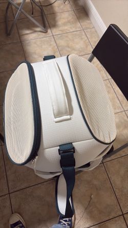 dog or cat carrier