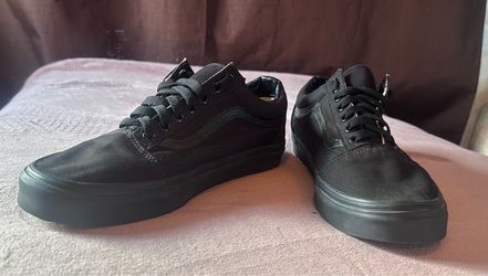 Mens New Black Vans size 9.5