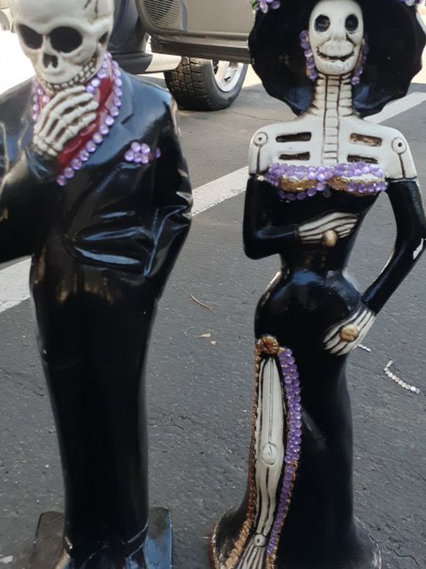 Day Of The Dead Statues