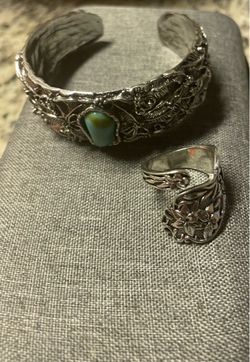 Synthetic torquoise bracelet & ring adjustable style