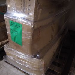  Eby and walmrt pallet. Includes set 4 chairs massager with heat  and 3 frisbee golf baskets