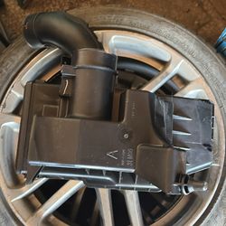 Air filter housing 2013-2021 Nissan nv200