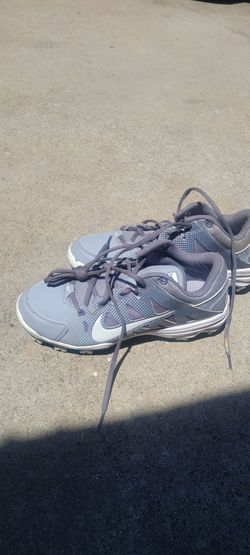 Nike softball cleats