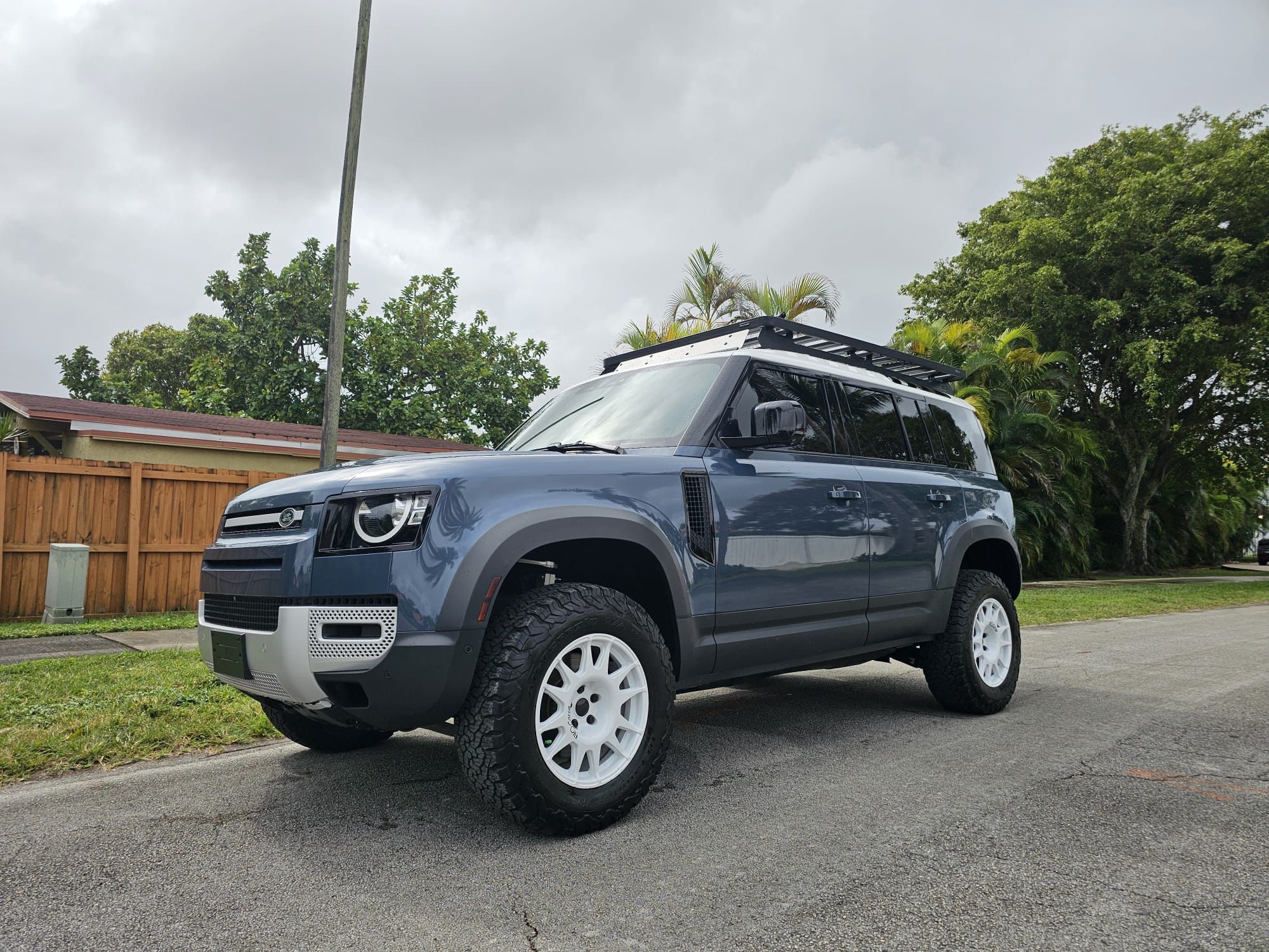 2023 Land Rover Defender