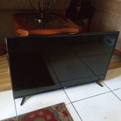 38'in TCL Roku TV 