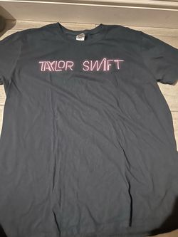 Taylor Swift 1989 World tour graphic tee size large