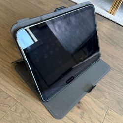 Brand New iPad Apple With Case 
