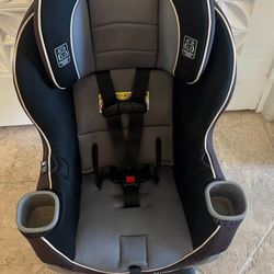 Graco Extend2fit Carseat