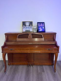 BALDWIN PIANO
