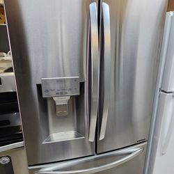 L/G  Refrigerator  Stainless Steel Everything Works Good 