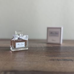 Miss Dior Mini Fragrance