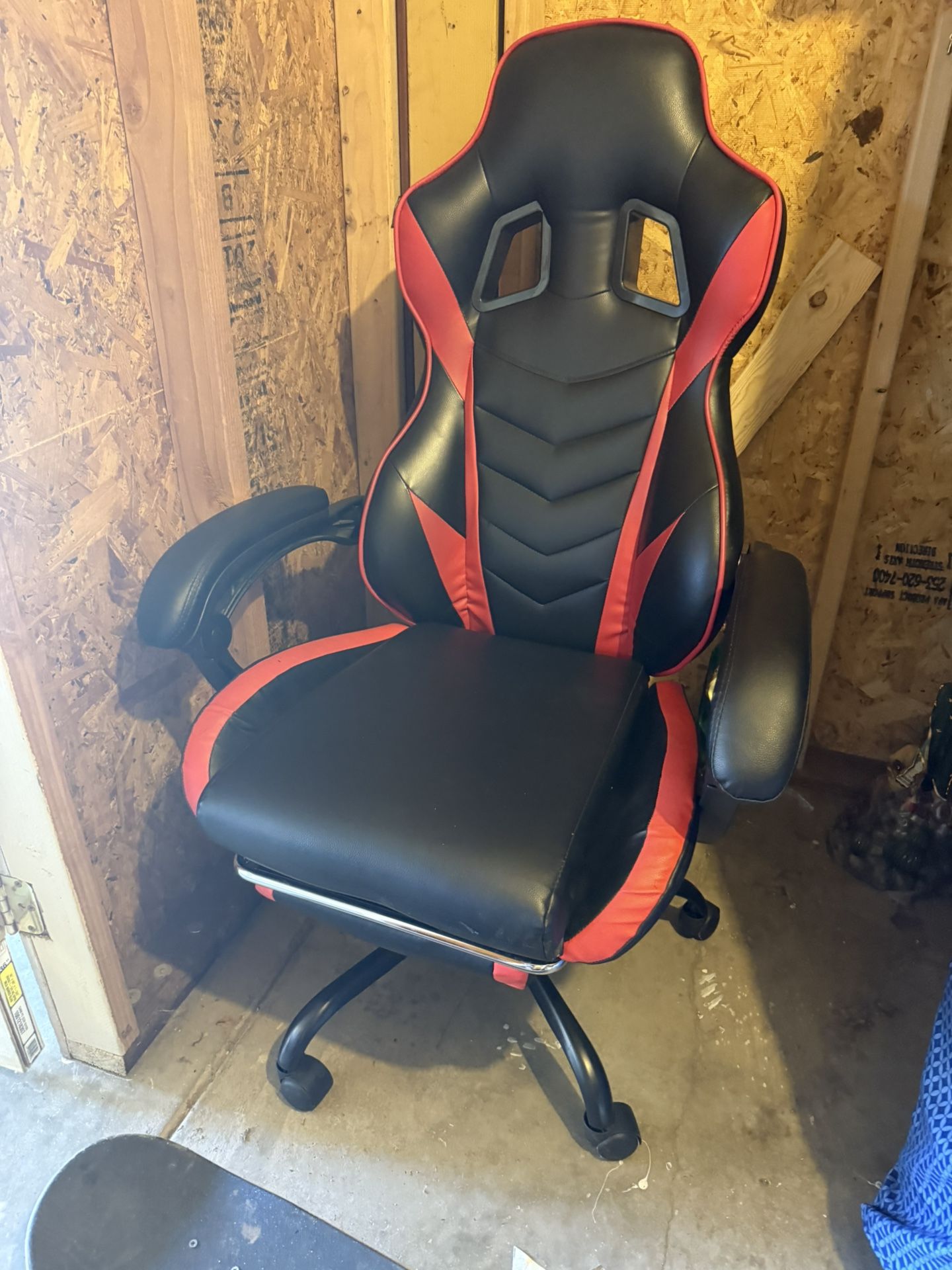 Office Desk And Gaming Chair