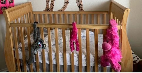 Full size crib and new mattress