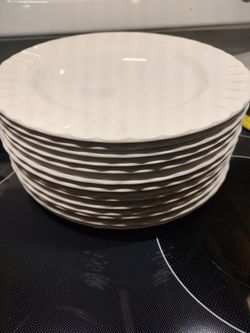 14 Dinner plates Mikasa