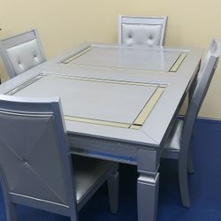 Beautiful 5PC Dining Set On Sale!!! Delivery Available